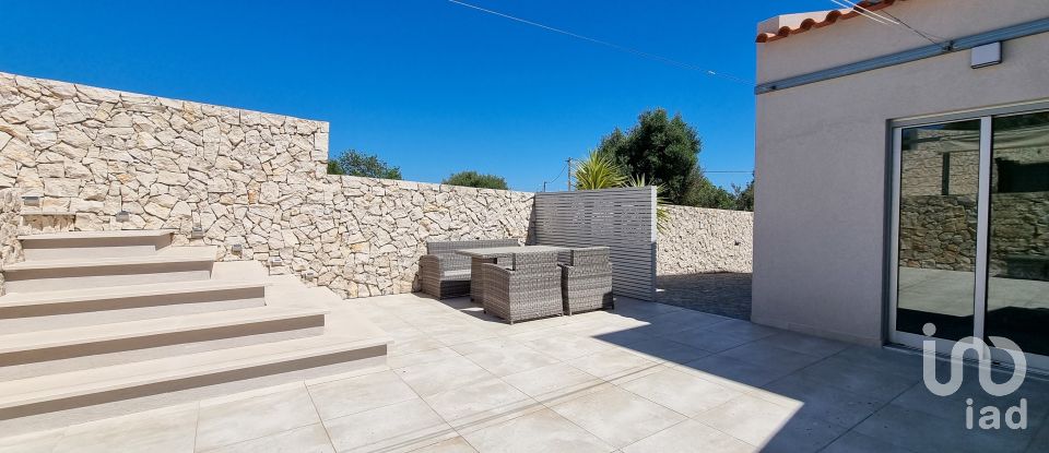 Maison T4 à Quarteira de 296 m²