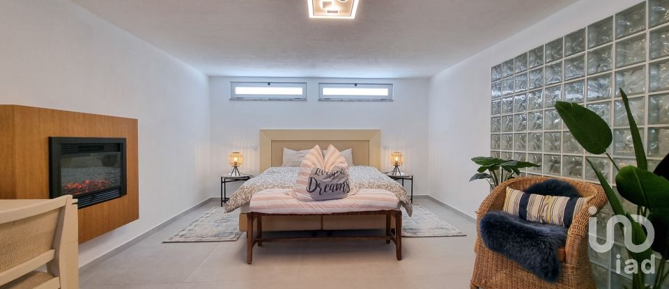 Maison T4 à Quarteira de 296 m²