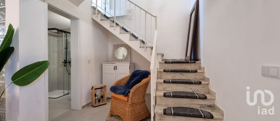 Maison T4 à Quarteira de 296 m²