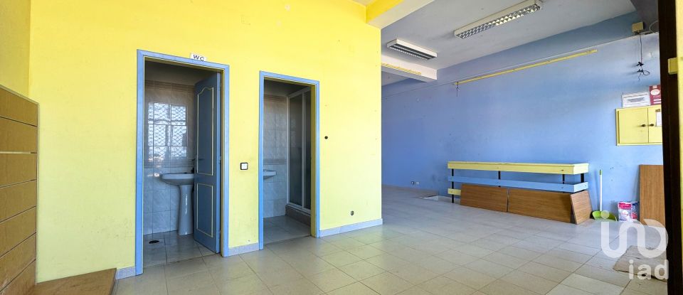 Boutique/Local commercial à Vieira de Leiria de 101 m²