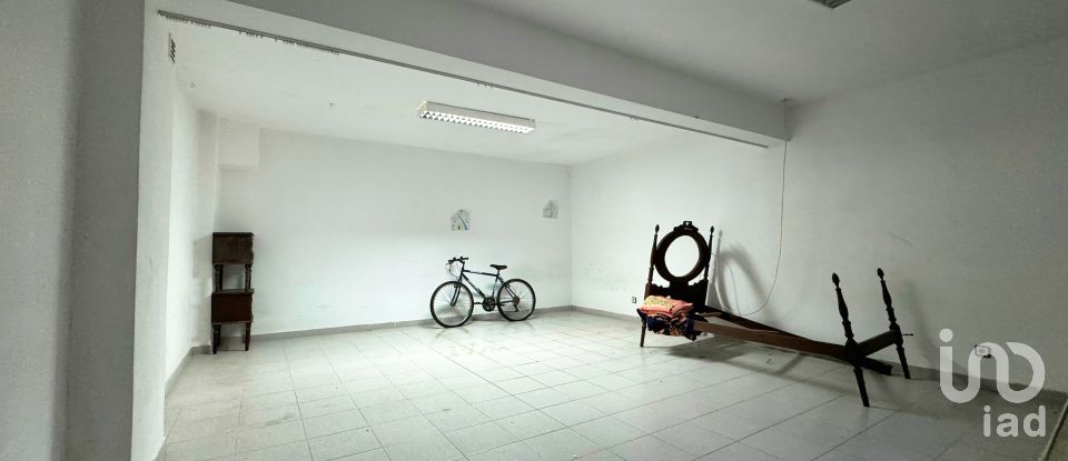 Boutique/Local commercial à Vieira de Leiria de 101 m²
