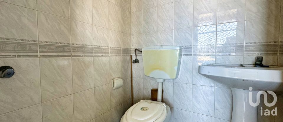 Boutique/Local commercial à Vieira de Leiria de 101 m²