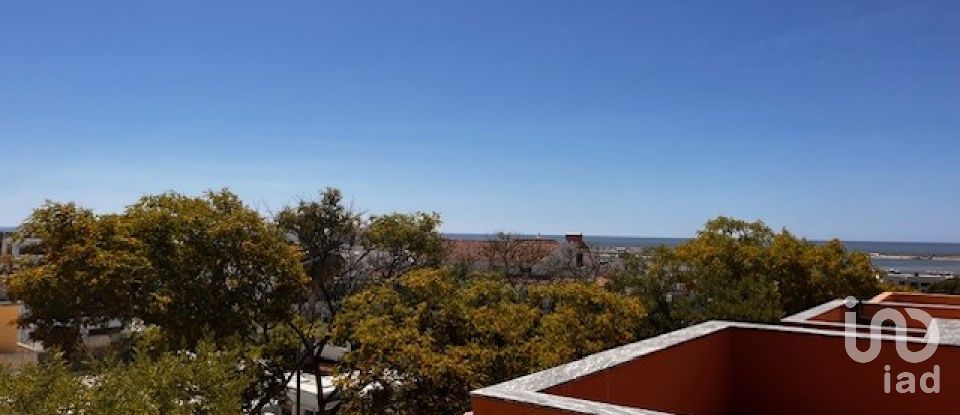 Moradia T3 em Moncarapacho e Fuseta de 159 m²