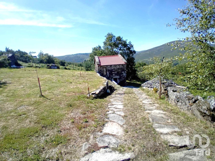 Moradia T1 em Riba de Mouro de 60 m²