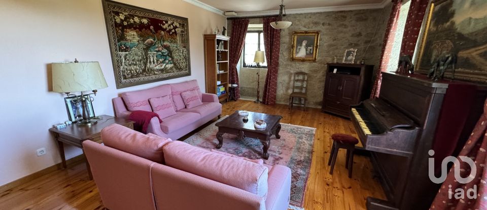 Farm T18 in Cerdal of 912 m²