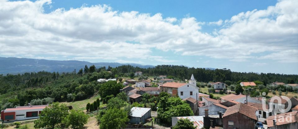 Lodge T3 in Lamas of 168 m²