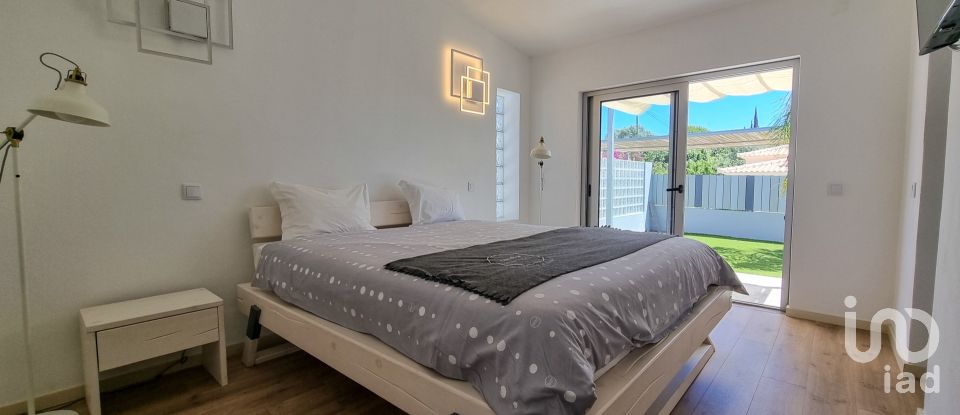 Maison T4 à Quarteira de 158 m²