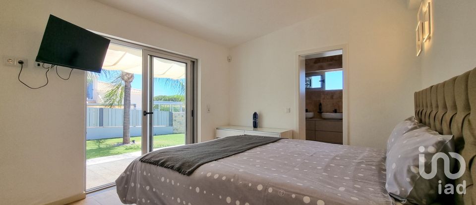 Maison T4 à Quarteira de 158 m²