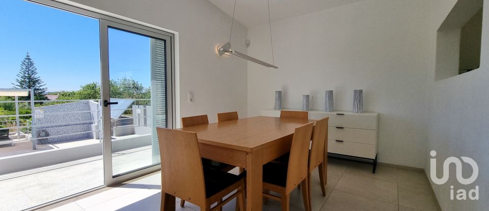 Maison T4 à Quarteira de 158 m²