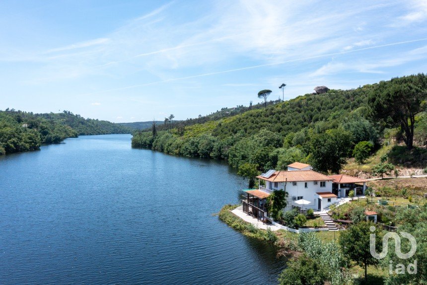 Gîte T3 à Currelos, Papízios e Sobral de 135 m²