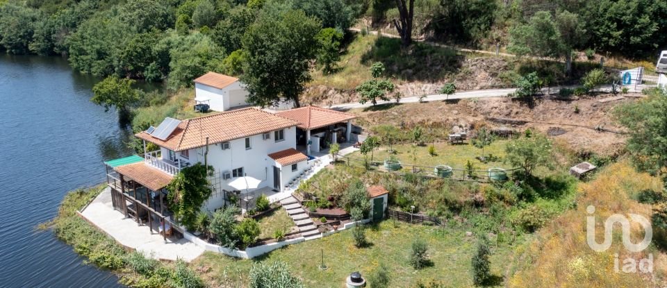 Gîte T3 à Currelos, Papízios e Sobral de 135 m²