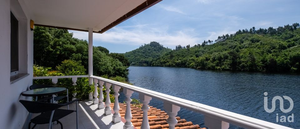 Gîte T3 à Currelos, Papízios e Sobral de 135 m²