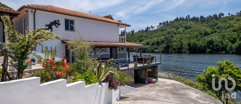 Gîte T3 à Currelos, Papízios e Sobral de 135 m²