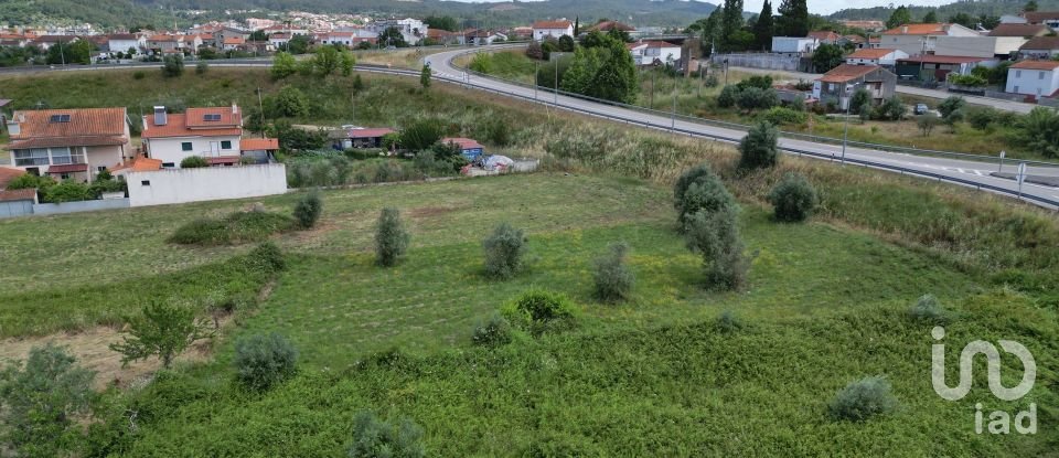 Terrain à Miranda do Corvo de 1 840 m²