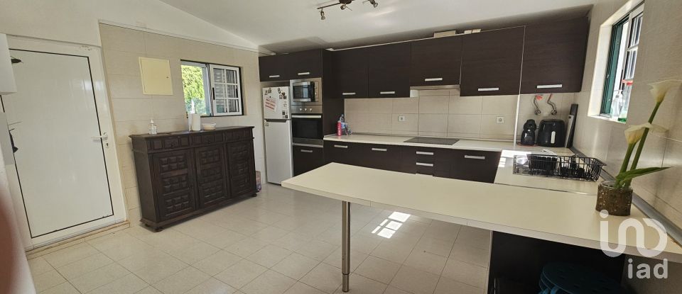 Moradia T4 em Azeitão (São Lourenço e São Simão) de 152 m²