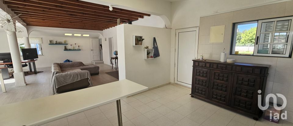 Moradia T4 em Azeitão (São Lourenço e São Simão) de 152 m²