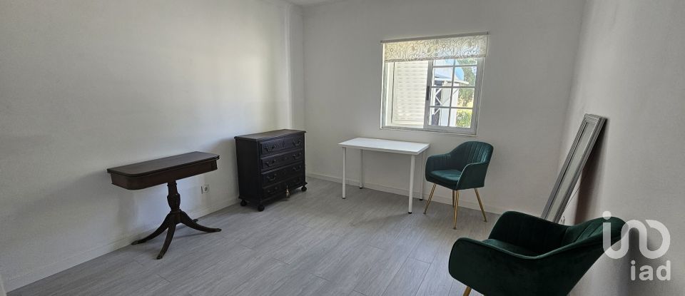 Moradia T4 em Azeitão (São Lourenço e São Simão) de 152 m²