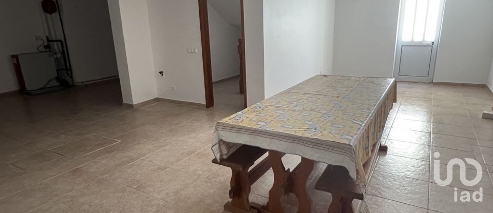 Habitação T5 em Tornada e Salir do Porto de 184 m²