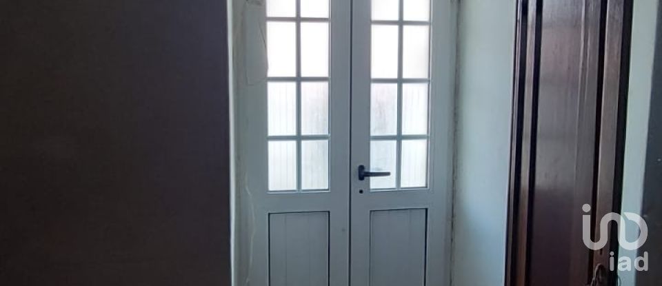 House T3 in Lagoaça e Fornos of 141 m²