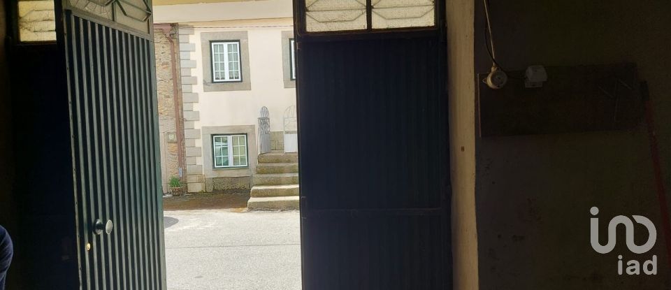 House T3 in Lagoaça e Fornos of 141 m²