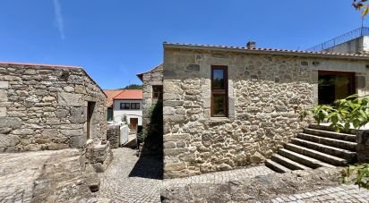Maison de village T4 à Gouviães e Ucanha de 319 m²