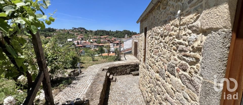 Maison de village T4 à Gouviães e Ucanha de 319 m²
