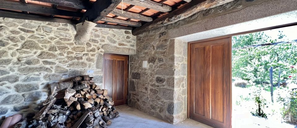 Maison de village T4 à Gouviães e Ucanha de 319 m²