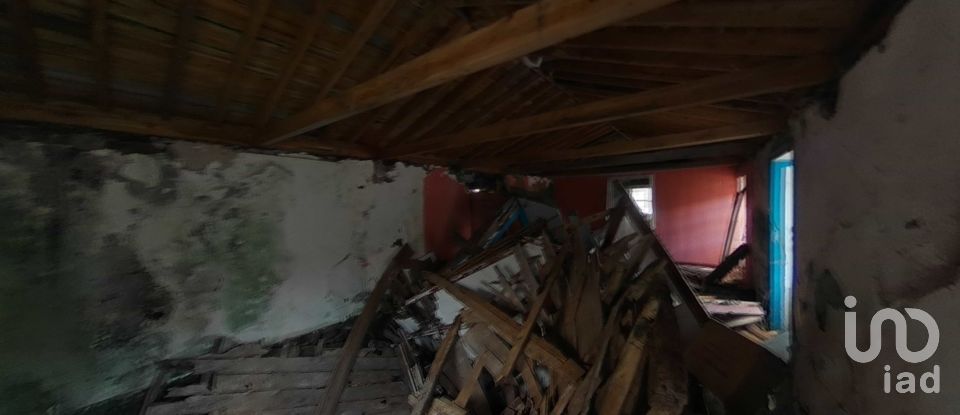 Traditional house T3 in Ribeiras of 207 m²