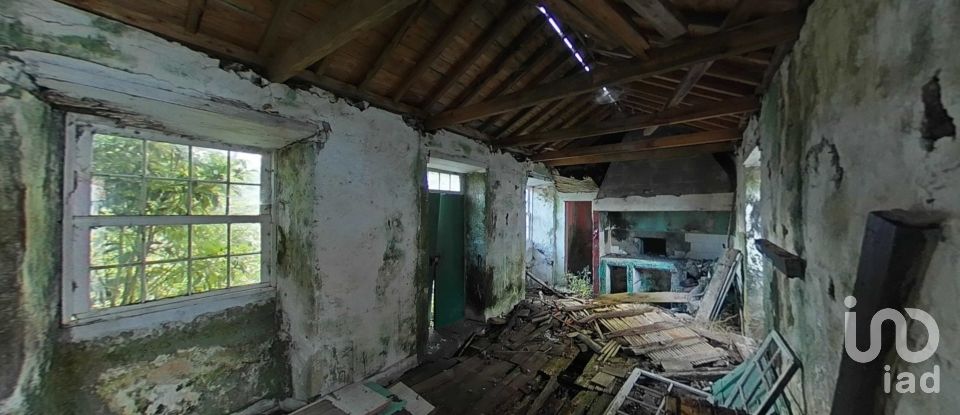 Traditional house T3 in Ribeiras of 207 m²