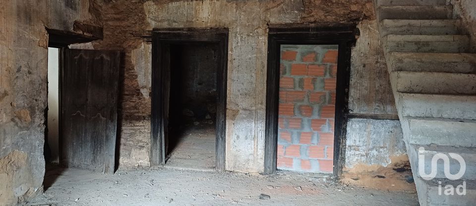 Casa tradicional T0 em Janeiro de Cima e Bogas de Baixo de 130 m²