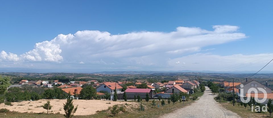 Casa T3 em Parada e Faílde de 128 m²