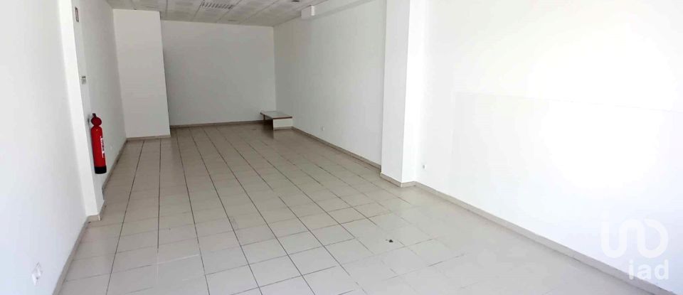 Boutique/Local commercial à Monção e Troviscoso de 62 m²