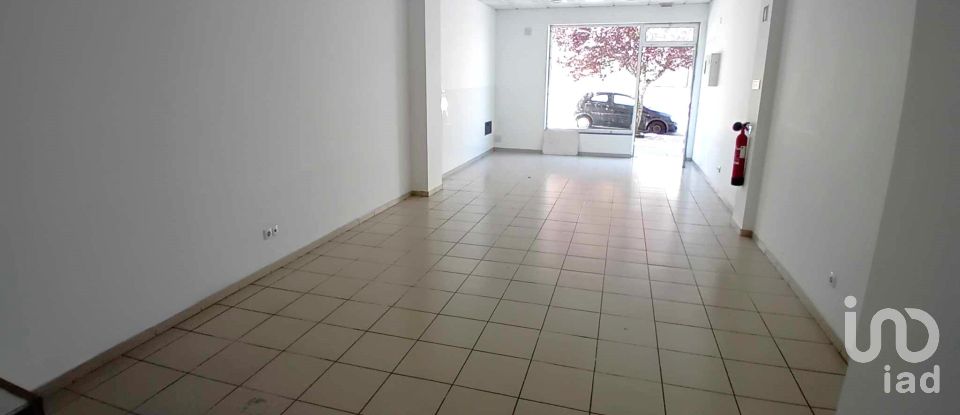 Boutique/Local commercial à Monção e Troviscoso de 62 m²