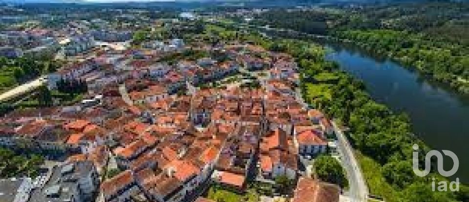 Boutique/Local commercial à Monção e Troviscoso de 62 m²