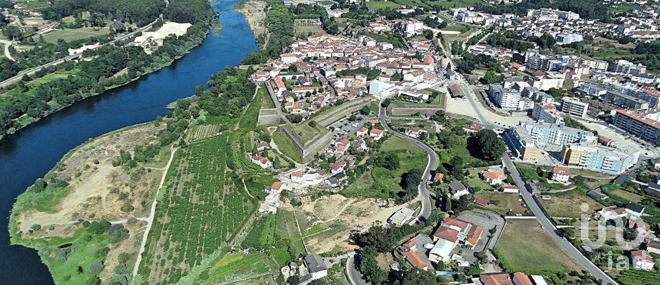 Boutique/Local commercial à Monção e Troviscoso de 62 m²