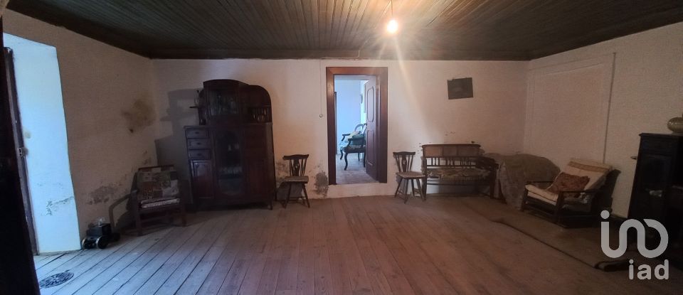 Country home T4 in Veiga de Lila of 461 m²