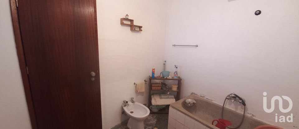 Country home T4 in Veiga de Lila of 461 m²