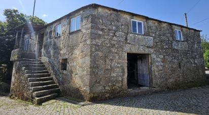 Maison de village T5 à Chave de 356 m²