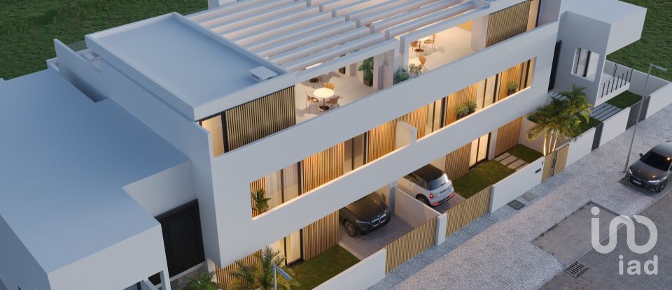 Maison T4 à Tavira (Santa Maria e Santiago) de 325 m²