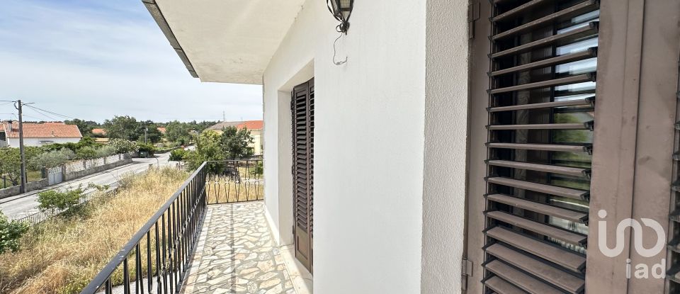 Maison de village T6 à Pínzio de 360 m²