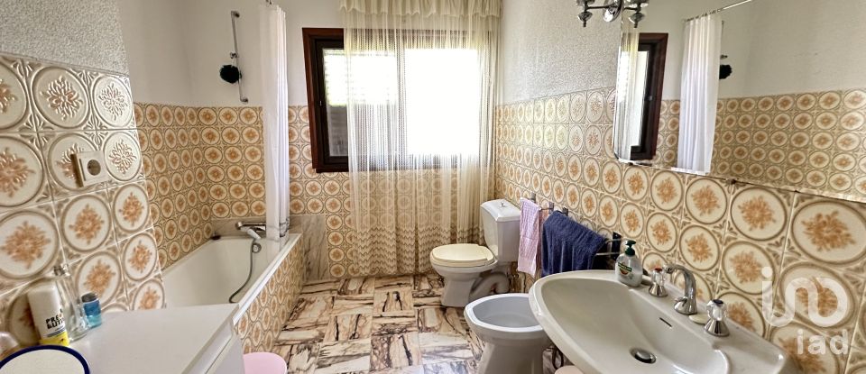 Maison de village T6 à Pínzio de 360 m²