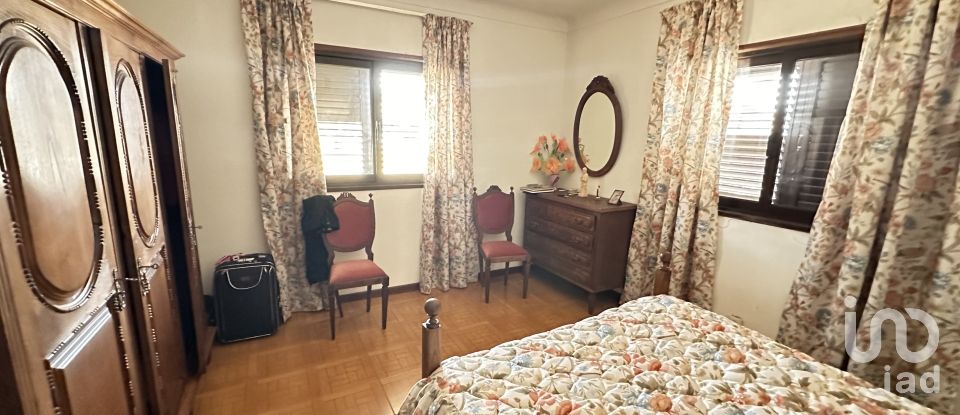 Maison de village T6 à Pínzio de 360 m²