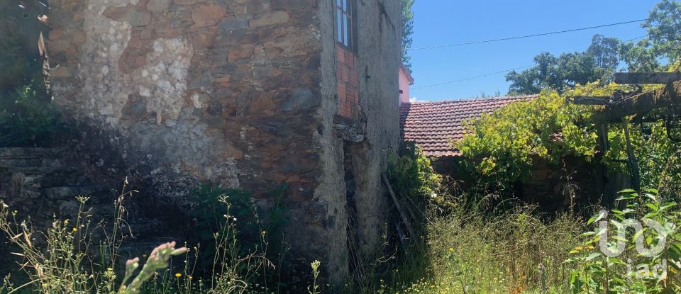 Maison de village T0 à Pedrógão Grande de 181 m²