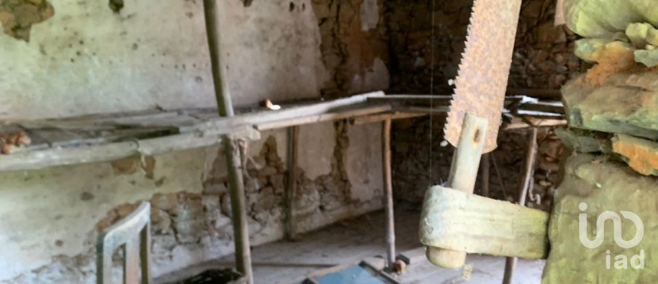 Maison de village T0 à Pedrógão Grande de 181 m²