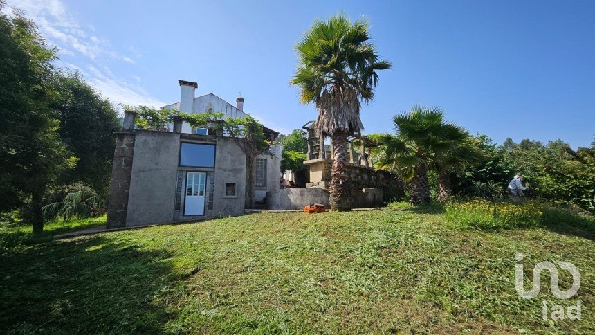 Maison de village T4 à Chave de 294 m²