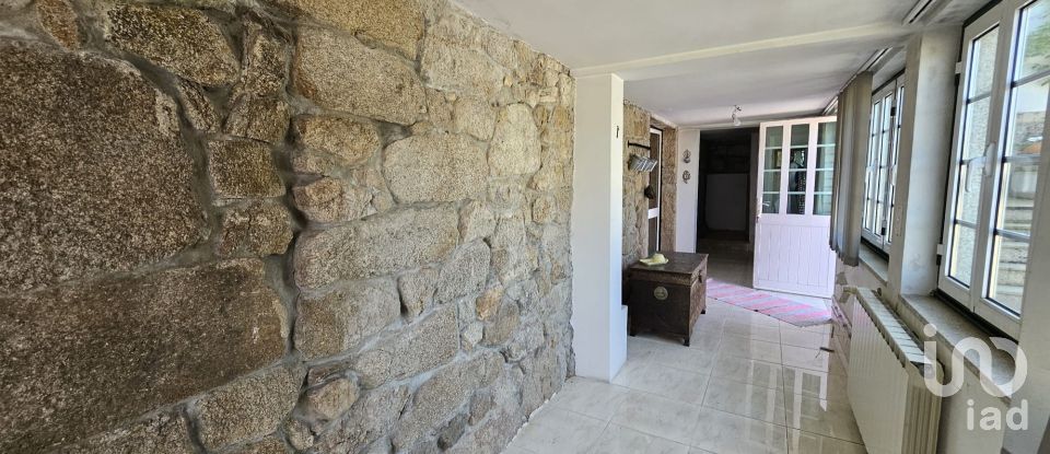 Maison de village T4 à Chave de 294 m²