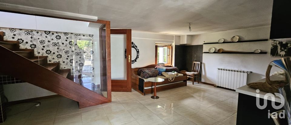 Maison de village T4 à Chave de 294 m²