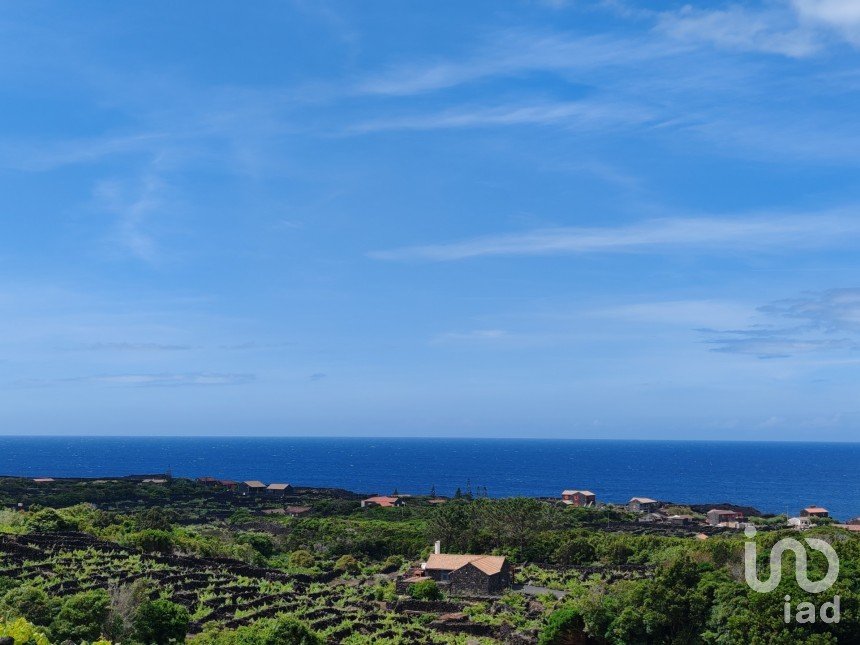 Terrain à Santa Luzia de 2 914 m²