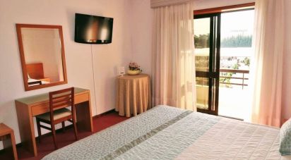 Hôtel 2* à Estela de 2 832 m²