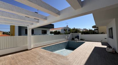 Gîte T4 à Corroios de 142 m²